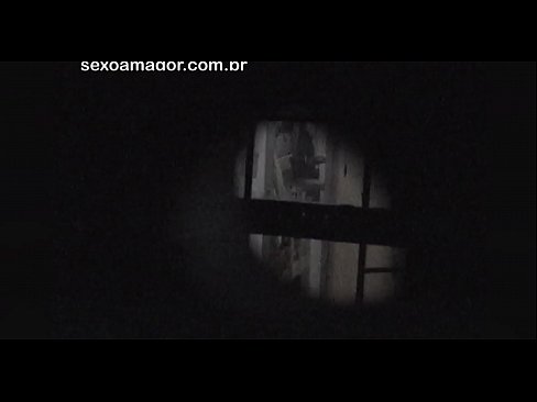 ❤️ Lourinho é filmado secretamente por um voyeur de bairro escondido atrás de tijolos ocos ❤❌ Porno fodido em nós pt.nomescriativos.top ☑